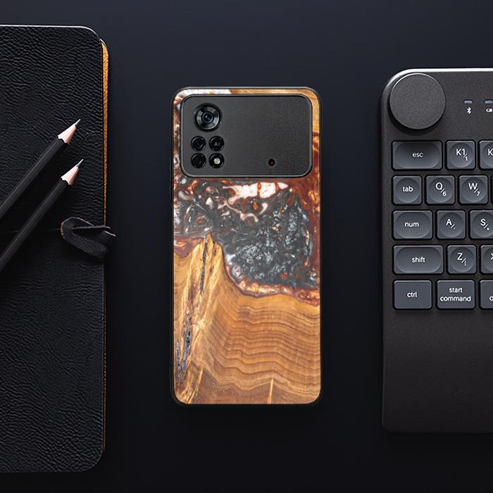 Xiaomi POCO X4 Pro 5G Handyhülle aus Harz und Holz - SYNERGY#B37