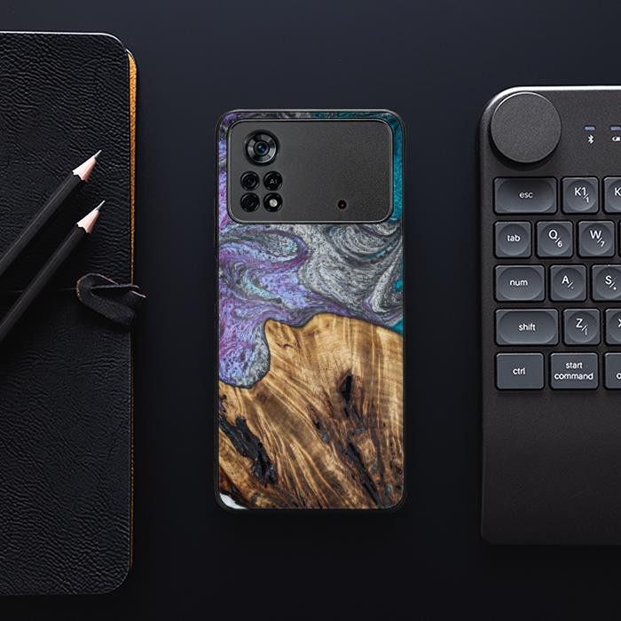 Xiaomi POCO X4 Pro 5G Handyhülle aus Harz und Holz - SYNERGY#C47