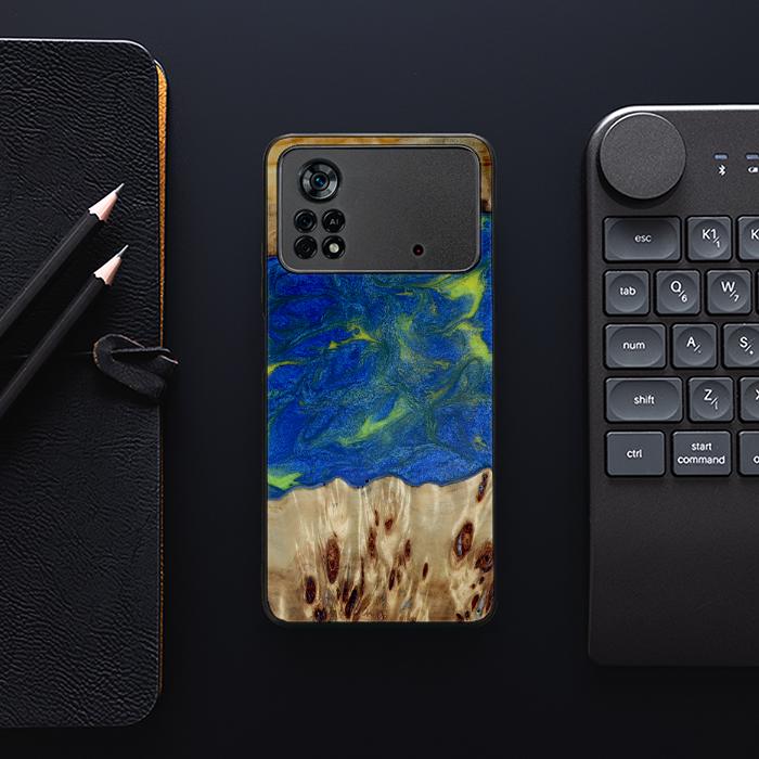 Xiaomi POCO X4 Pro 5G Handyhülle aus Harz und Holz - Synergy#D102