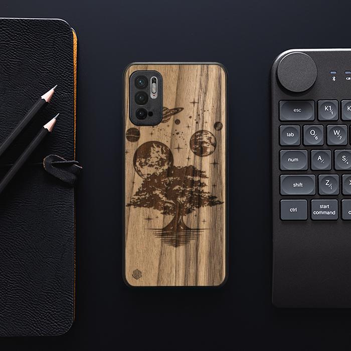 Xiaomi REDMI NOTE 10 5G Handyhülle aus Holz - Galactic Garden