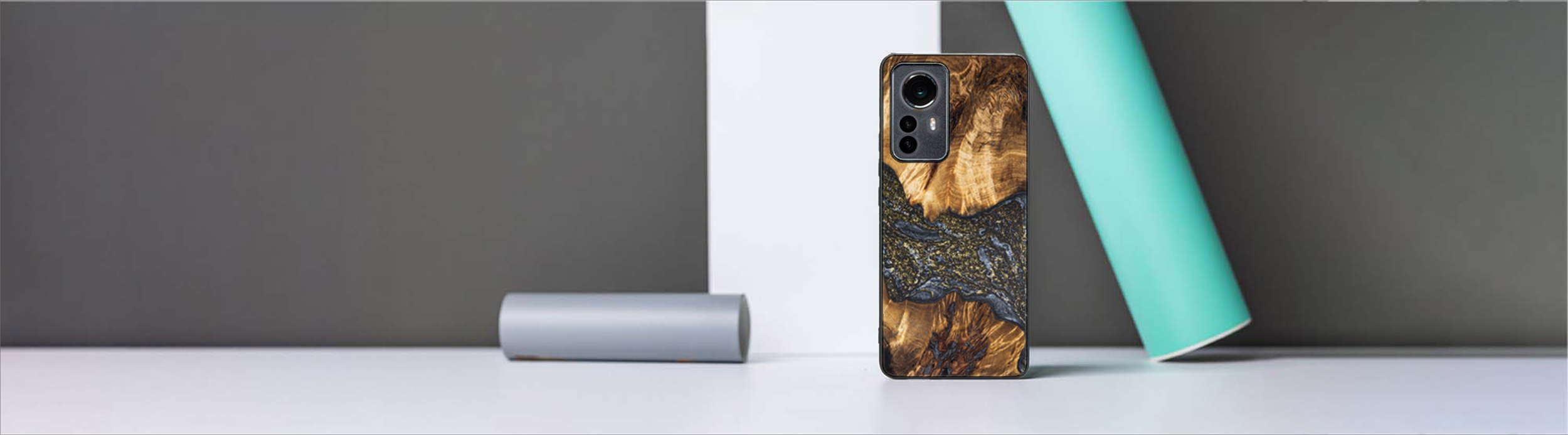 Xiaomi 12 / 12X Handyhüllen aus Harz und Holz