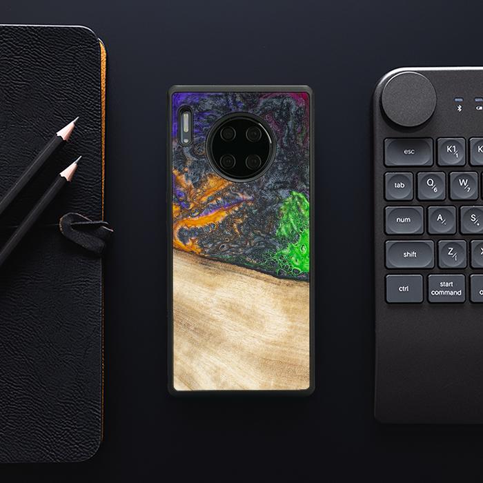Huawei Mate 30 Pro Handyhülle aus Harz und Holz - Synergy#F15