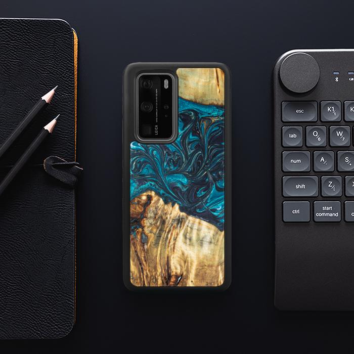 Huawei P40 Pro Handyhülle aus Harz und Holz - Synergy#E12