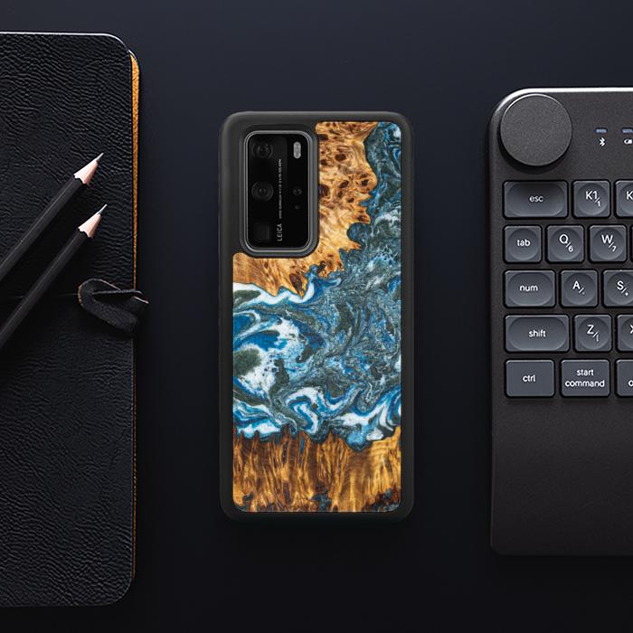 Huawei P40 Pro Handyhülle aus Harz und Holz - Synergy#E17