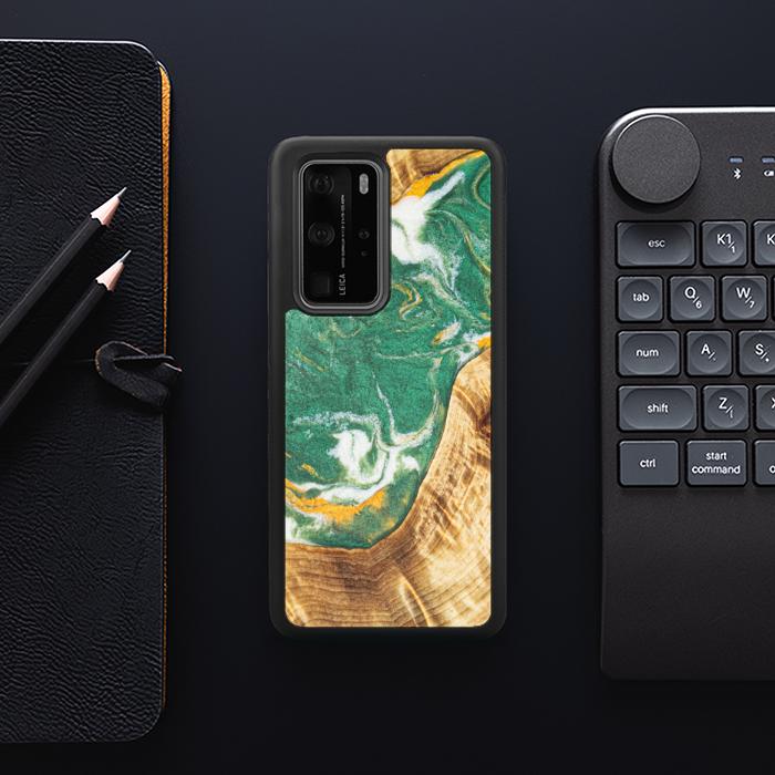 Huawei P40 Pro Handyhülle aus Harz und Holz - Synergy#E20