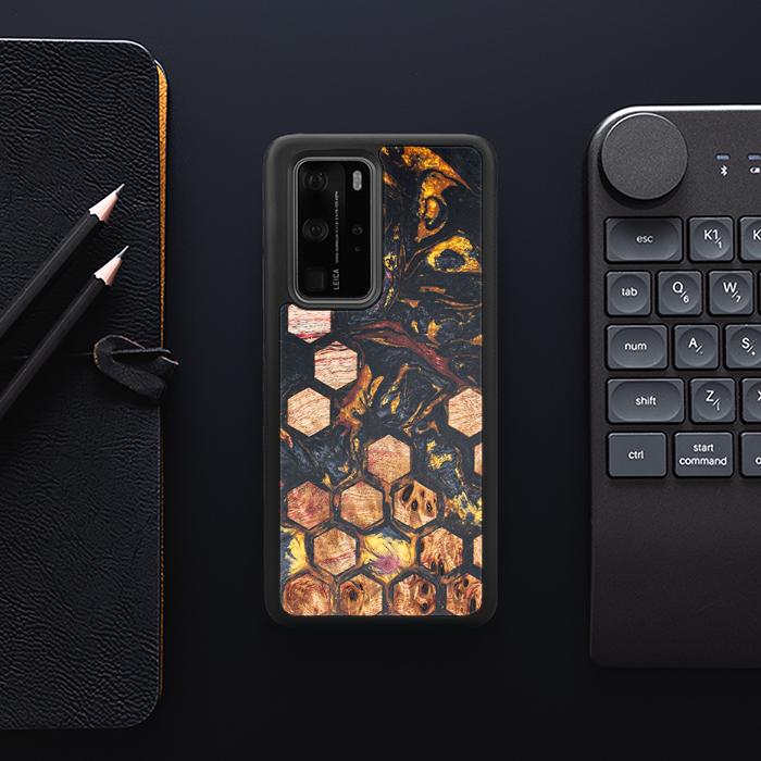 Huawei P40 Pro Handyhülle aus Harz und Holz - Synergy#F26