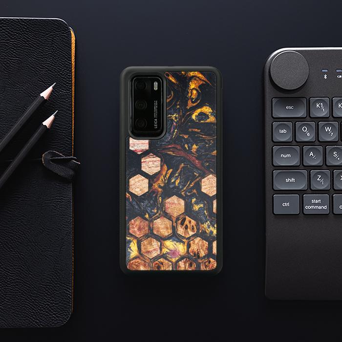Huawei P40 Handyhülle aus Harz und Holz - Synergy#F26