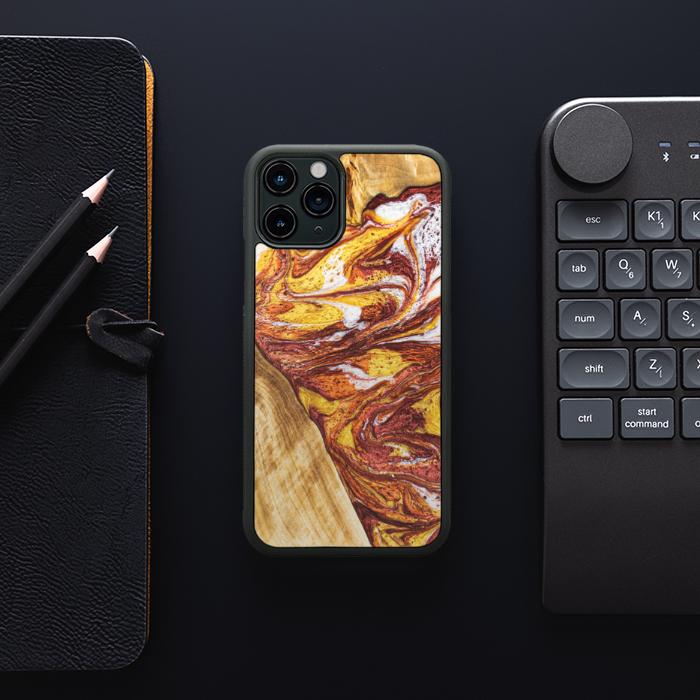 iPhone 11 Pro Handyhülle aus Harz und Holz - Synergy#E4