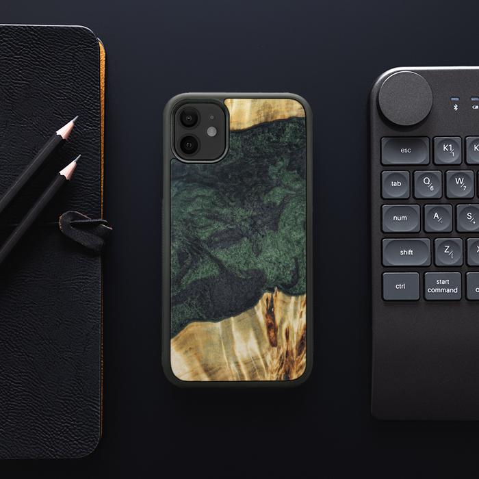 iPhone 11 Handyhülle aus Harz und Holz - Synergy#E14