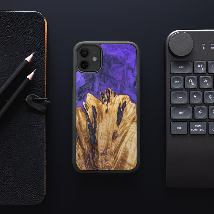 iPhone 11 etui na telefon z żywicy i drewna - Synergy#E22