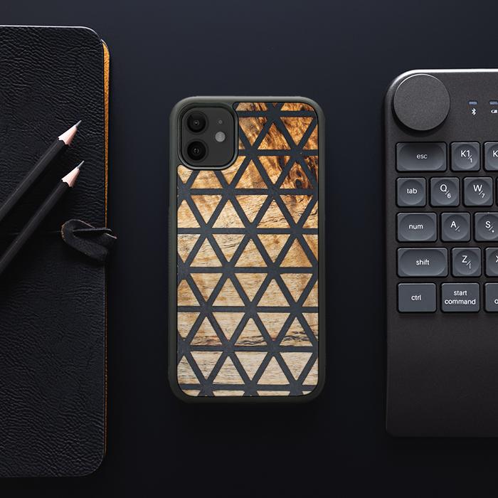 iPhone 11 Handyhülle aus Harz und Holz - Synergy#F29