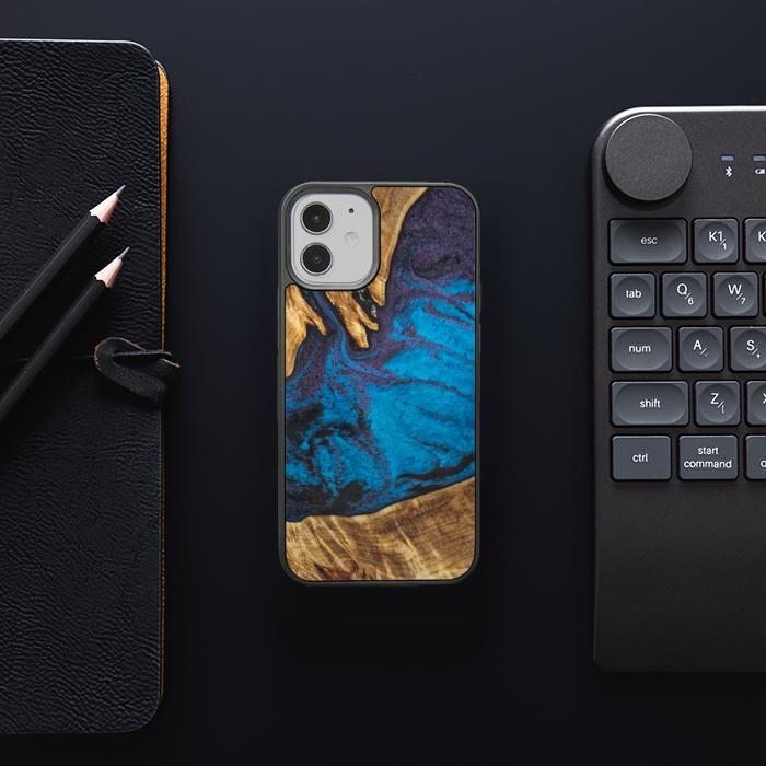 iPhone 12 Mini Etui na telefon z żywicy i drewna - Synergy#E21