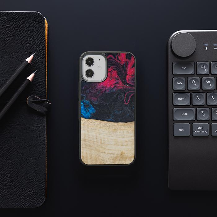 iPhone 12 Mini Handyhülle aus Harz und Holz - Synergy#F14