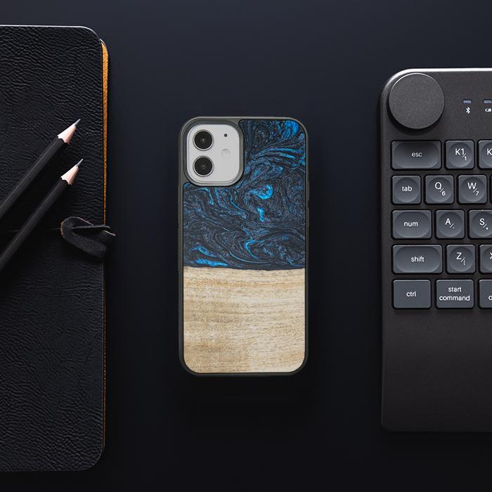 iPhone 12 Mini Handyhülle aus Harz und Holz - Synergy#F19