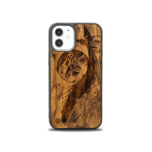 iPhone 12 Mini Handyhülle aus Holz - Kosmischer Wal