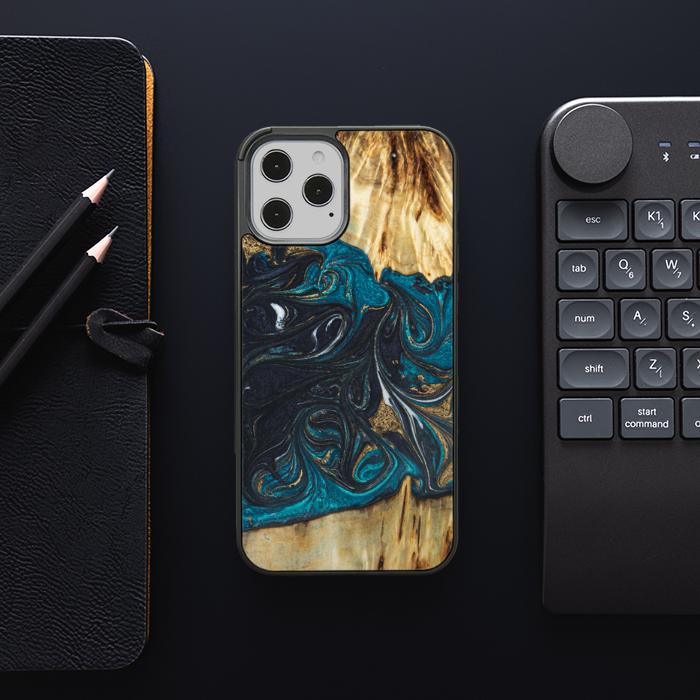 iPhone 12 Pro Max Handyhülle aus Harz und Holz - SYNERGY#E1