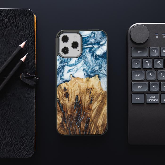iPhone 12 Pro Max Handyhülle aus Harz und Holz - Synergy#E23