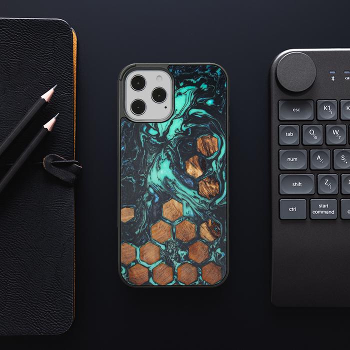 iPhone 12 Pro Max Handyhülle aus Harz und Holz - Synergy#F28