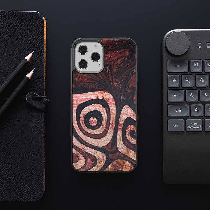 iPhone 12 Pro Max Handyhülle aus Harz und Holz - Synergy#F32