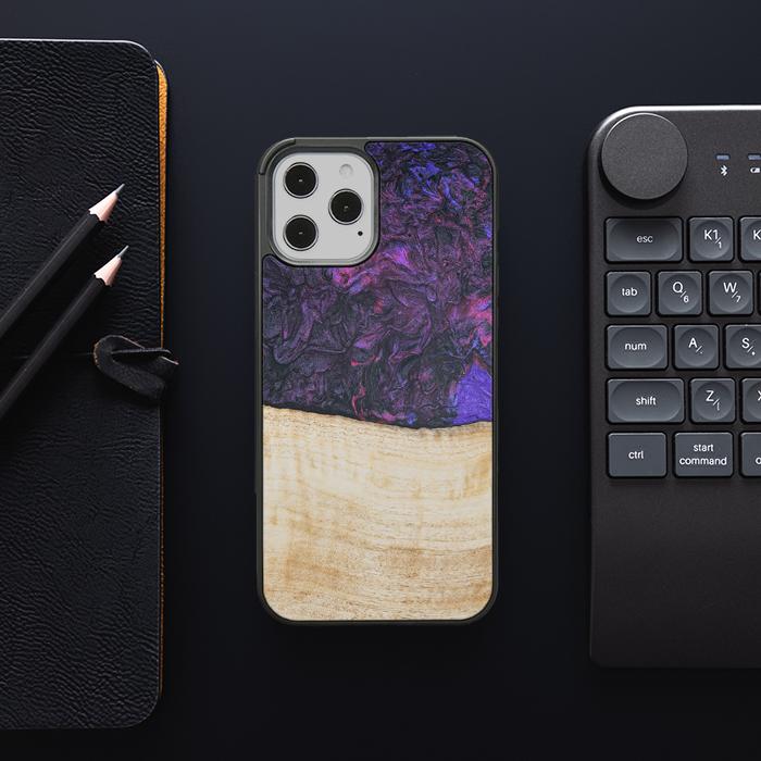 iPhone 12 Pro Max Handyhülle aus Harz und Holz - Synergy#F4