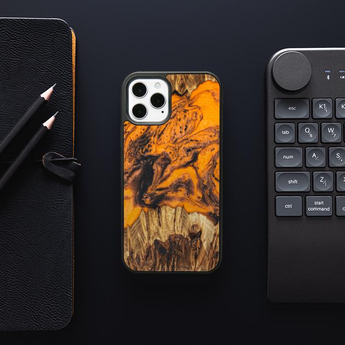 iPhone 12 Pro Etui na telefon z żywicy i drewna - Synergy#E24