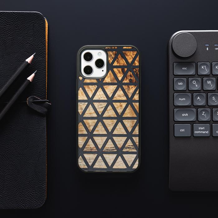 iPhone 12 Pro Handyhülle aus Harz und Holz - Synergy#F29