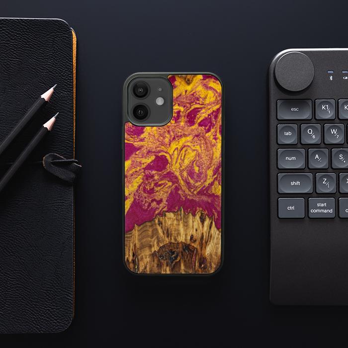 iPhone 12 etui na telefon z żywicy i drewna - Synergy#E11