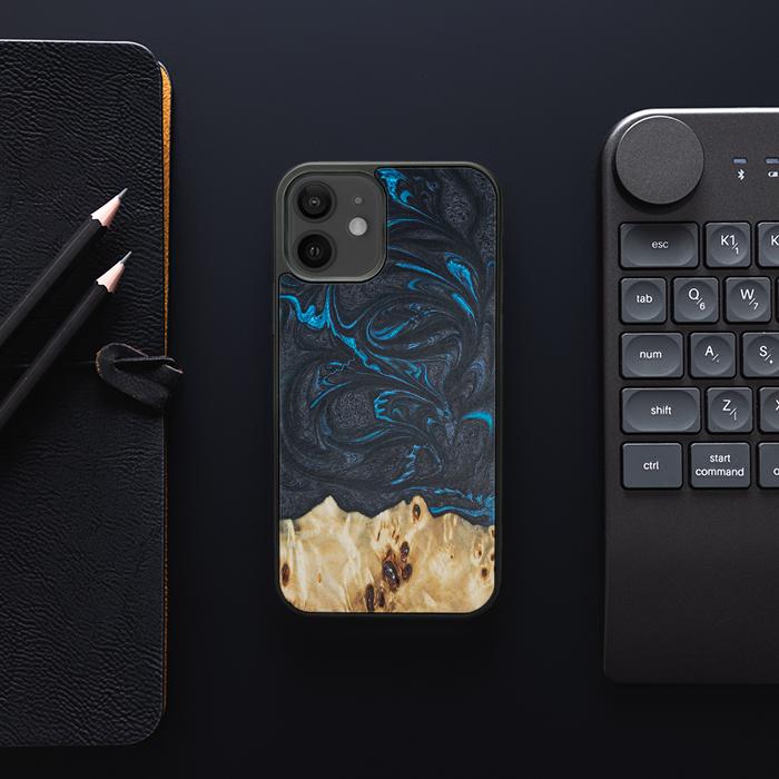 iPhone 12 Handyhülle aus Harz und Holz - Synergy#F21