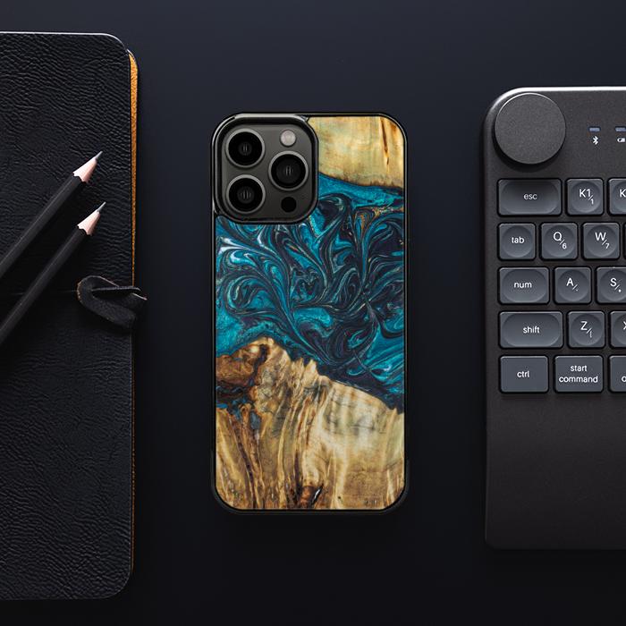 iPhone 13 Pro Max Etui na telefon z żywicy i drewna - Synergy#E12