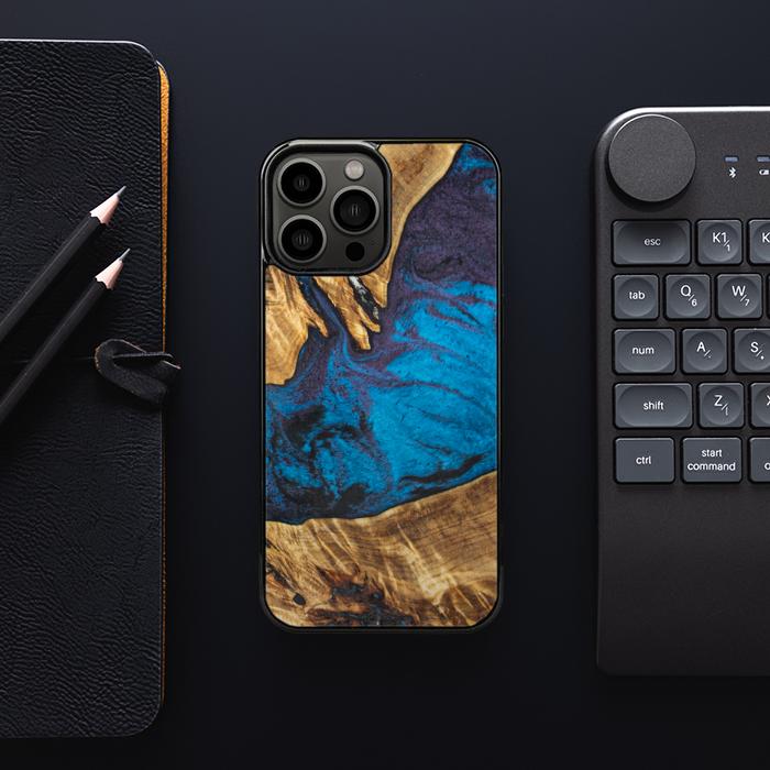 iPhone 13 Pro Max Etui na telefon z żywicy i drewna - Synergy#E21
