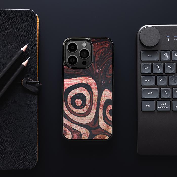 iPhone 13 Pro Handyhülle aus Harz und Holz - Synergy#F32