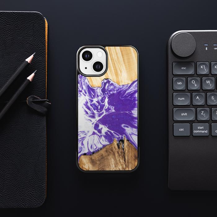 iPhone 13 etui na telefon z żywicy i drewna - Synergy# A78