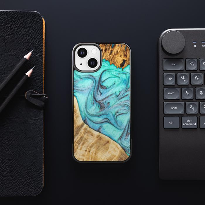 iPhone 13 etui na telefon z żywicy i drewna - Synergy#E16