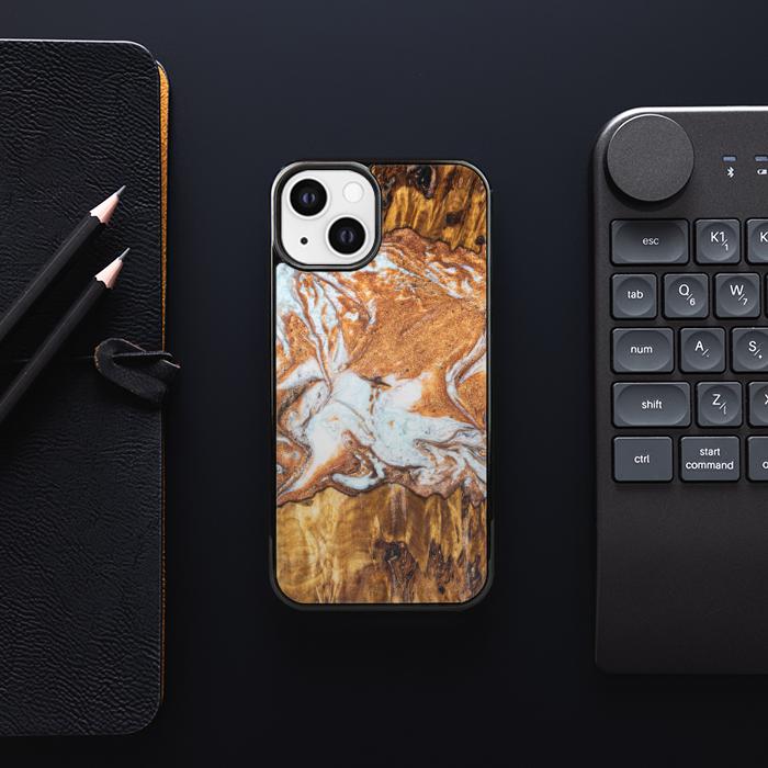 iPhone 13 etui na telefon z żywicy i drewna - Synergy#E18