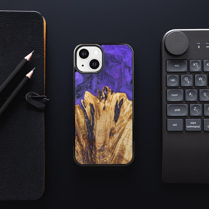 iPhone 13 etui na telefon z żywicy i drewna - Synergy#E22