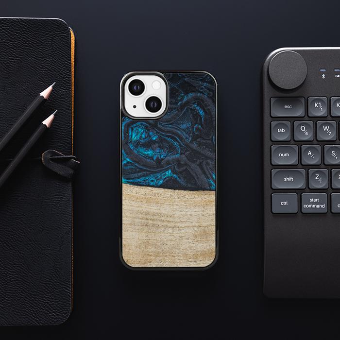 iPhone 13 Handyhülle aus Harz und Holz - Synergy#F13