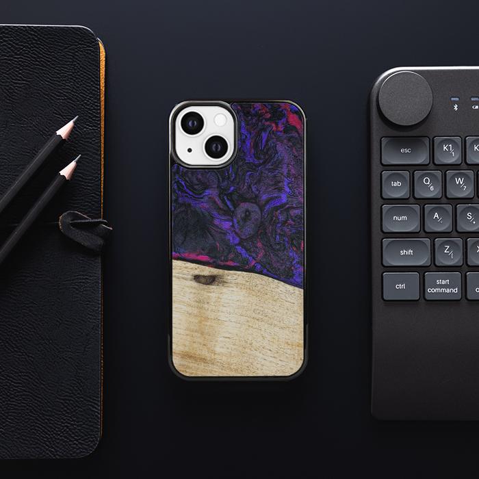 iPhone 13 Handyhülle aus Harz und Holz - Synergy#F18