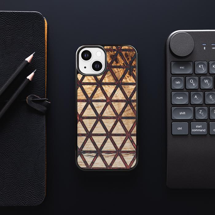 iPhone 13 Handyhülle aus Harz und Holz - Synergy#F22