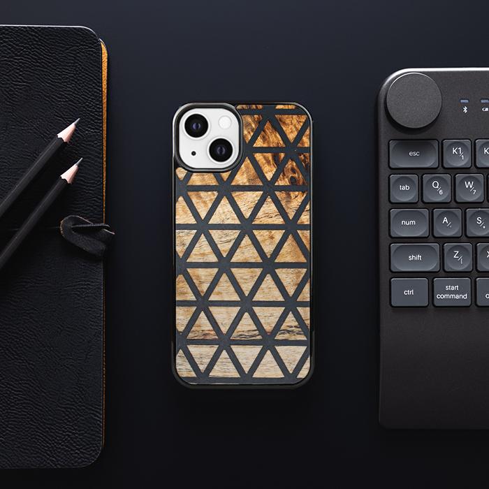 iPhone 13 Handyhülle aus Harz und Holz - Synergy#F29