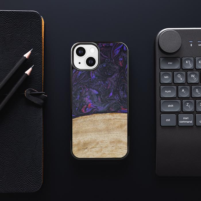 iPhone 13 Handyhülle aus Harz und Holz - Synergy#F7