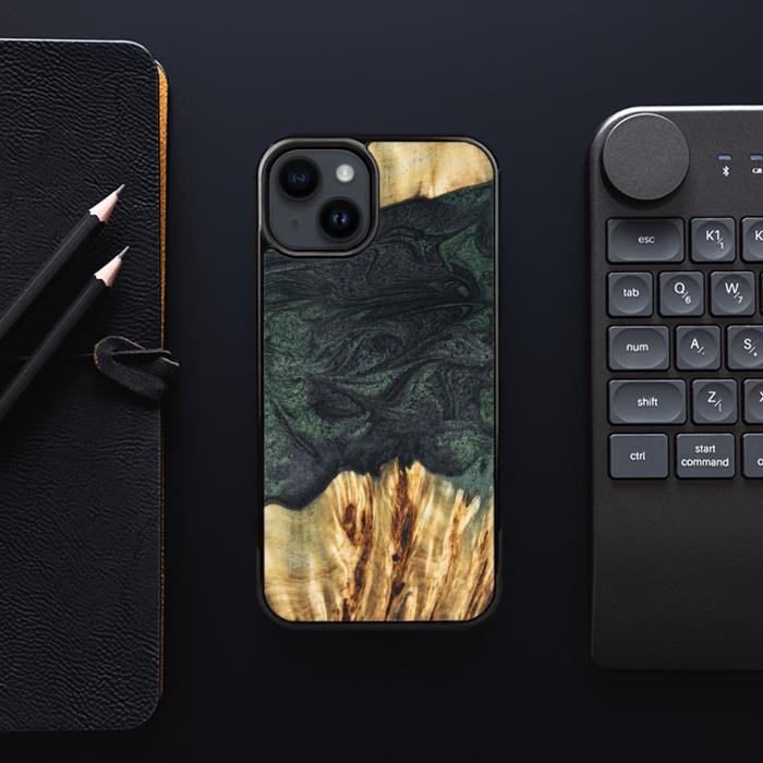 iPhone 14 Plus Resin & Wood Phone Case - Synergy#E25