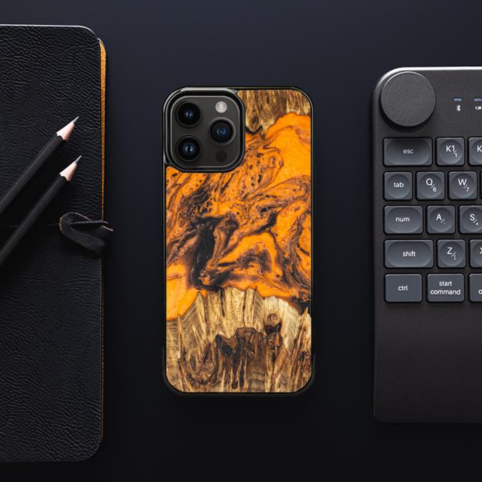iPhone 15 Pro Max Etui na telefon z żywicy i drewna - Synergy#E24