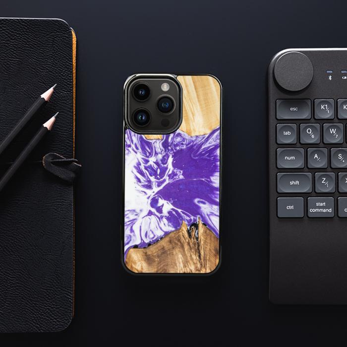 iPhone 15 Pro Etui na telefon z żywicy i drewna - Synergy# A78