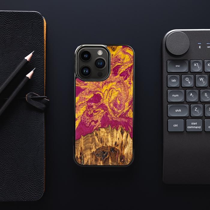 iPhone 15 Pro Etui na telefon z żywicy i drewna - Synergy#E11