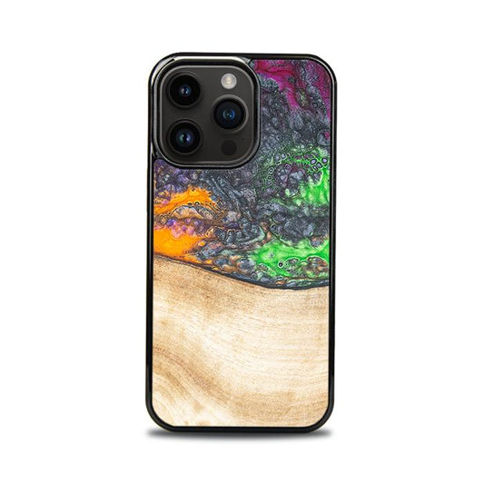 iPhone 15 Pro Handyhülle aus Harz und Holz - Synergy#F1