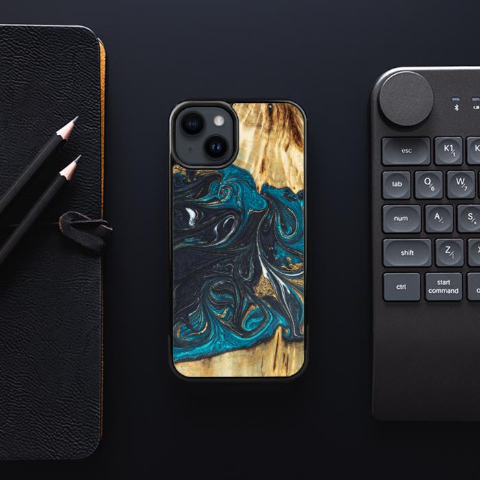 iPhone 15 Handyhülle aus Harz und Holz - SYNERGY#E1