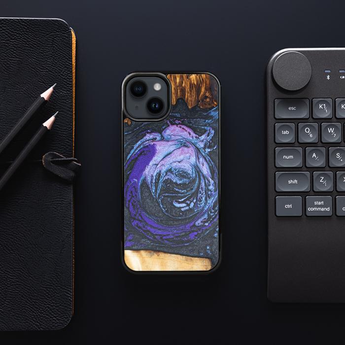 iPhone 15 Handyhülle aus Harz und Holz - Synergy#F34