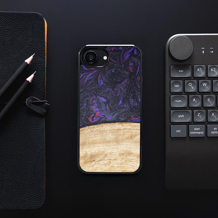 iPhone 16e Handyhülle aus Harz und Holz - Synergy#F7
