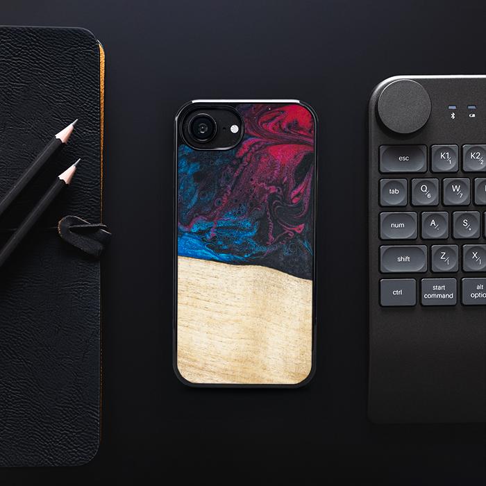 iPhone 16e Handyhülle aus Harz und Holz - Synergy#F9