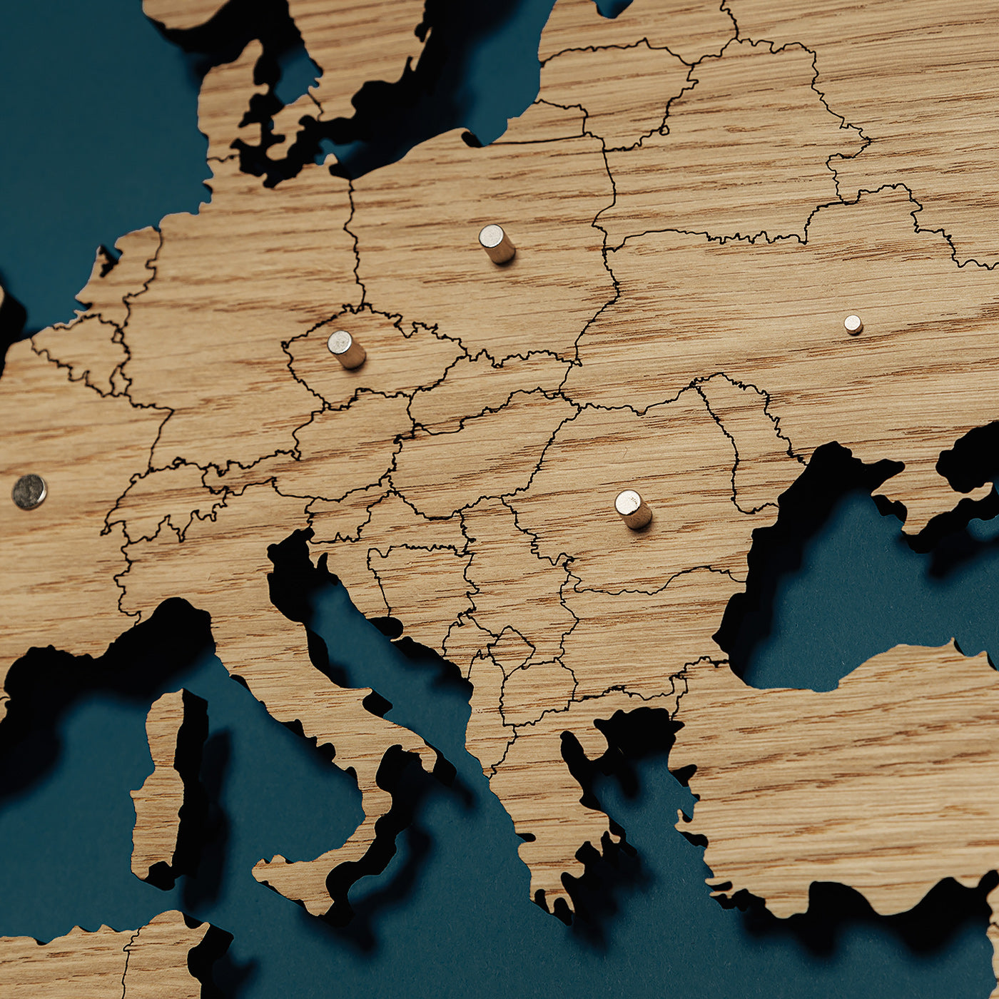 Hölzerne magnetische Weltkarte Holz Eiche unbehandelt  